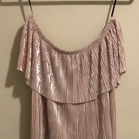 Off the Shoulder Pleated Sparkly Pink Top - Picture 3 of 3